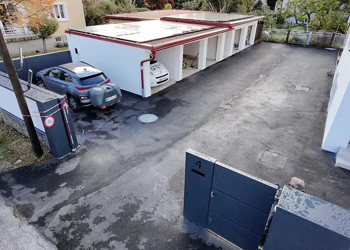 Casa Box Premium Free Garage