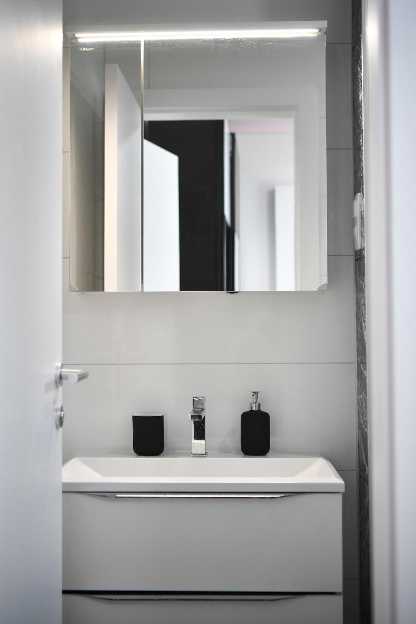 Casa Box Premium Free Garage * Maribor